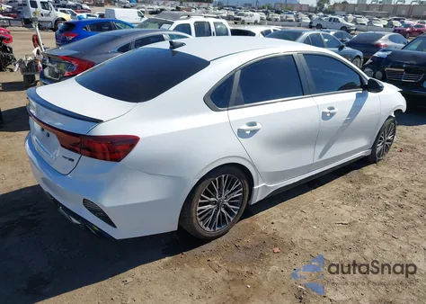 2023 Kia Forte Gt-Line z USA, uszkodzony, nr VIN 3KPF54AD6PE657729